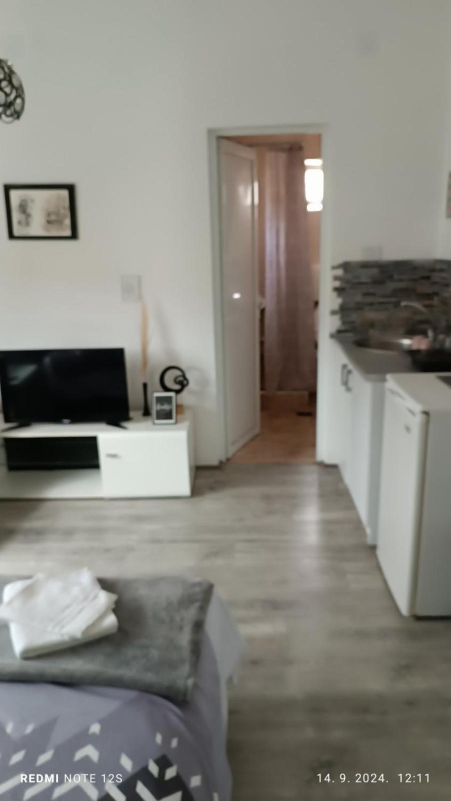 Happy Star Apartment Nis Exterior photo