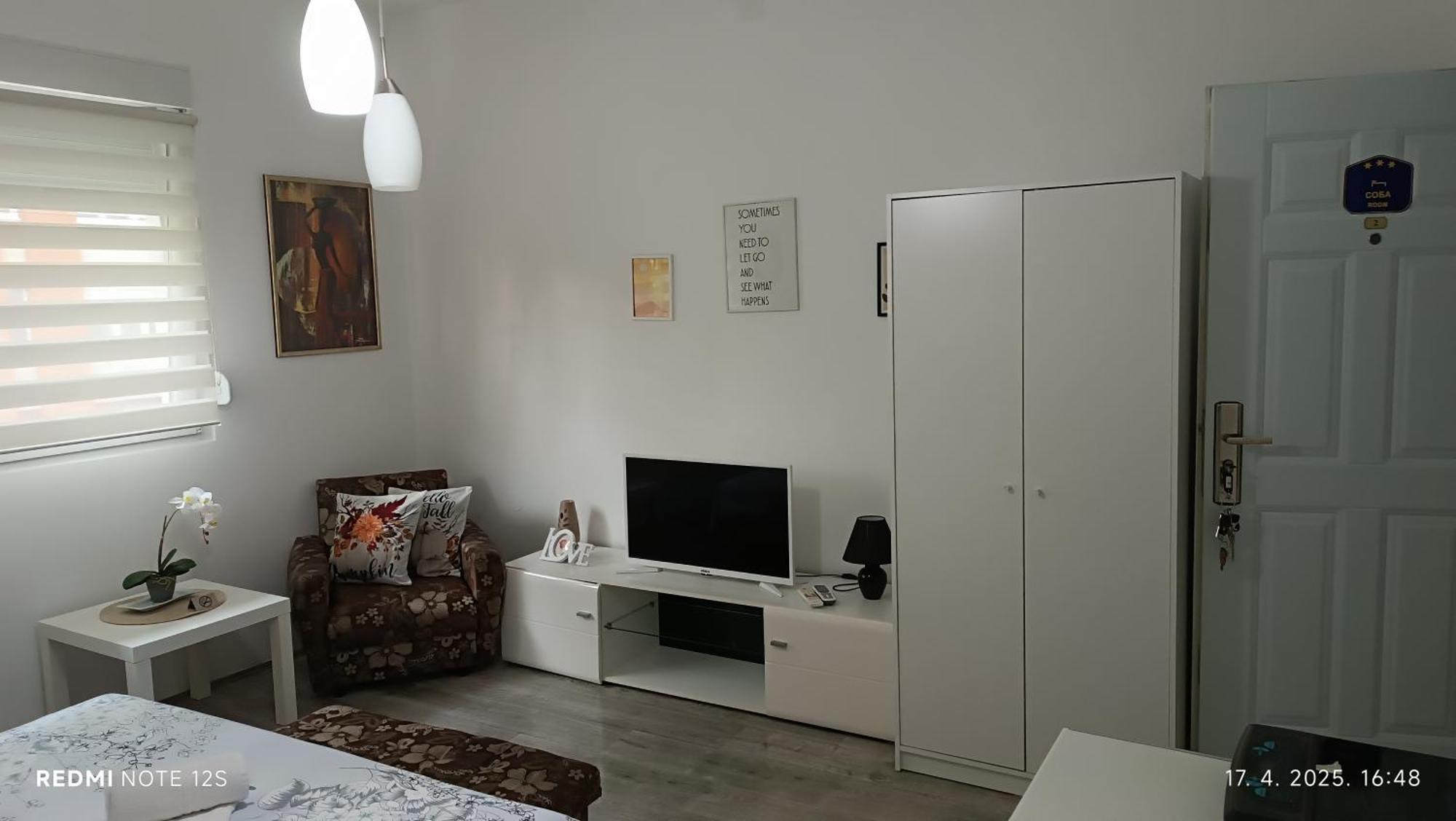 Happy Star Apartment Nis Exterior photo